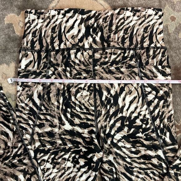 NWT Animal Print Jones New York Active Leggings - Picture 11 of 12
